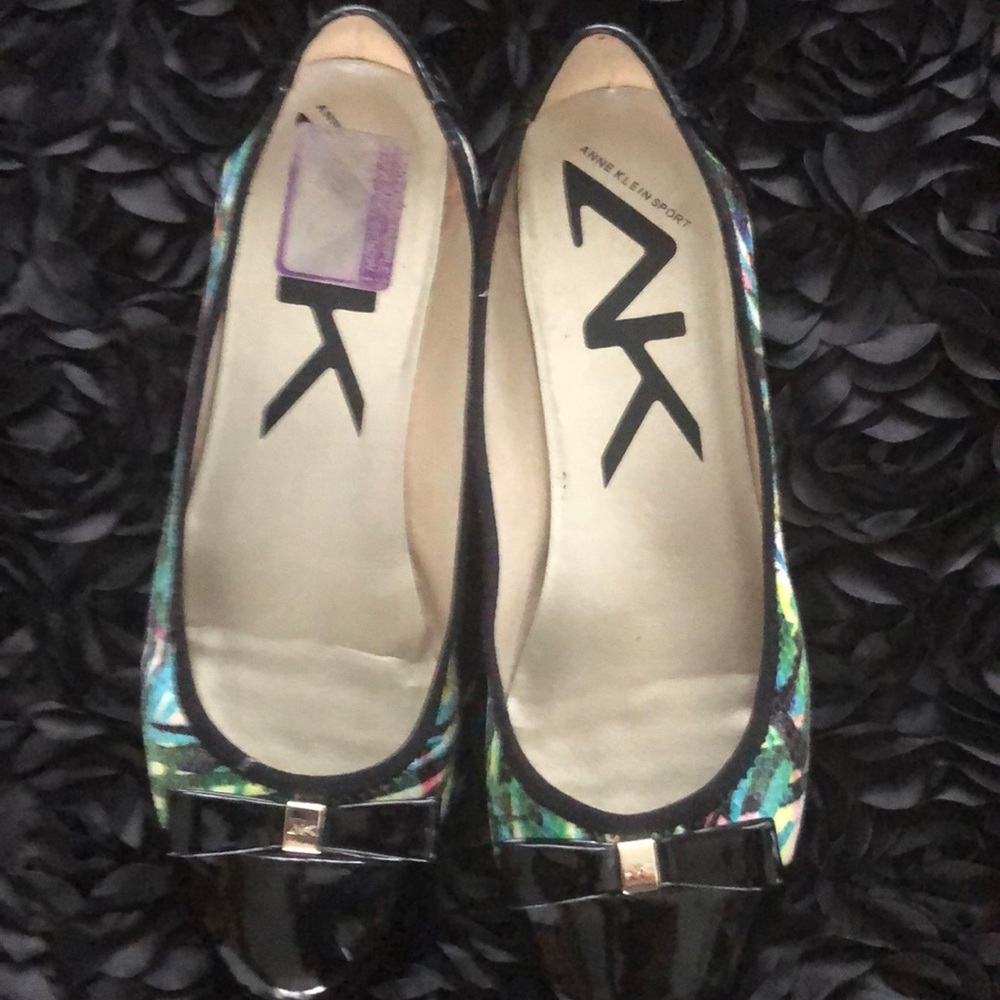 Women’s Anne Klein Flats-Geo Print
